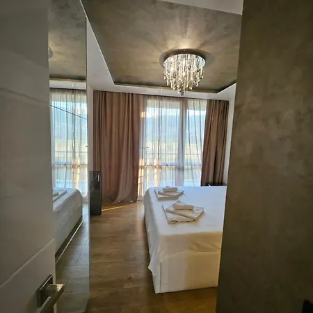 тристаен анжелика 圣弗拉斯